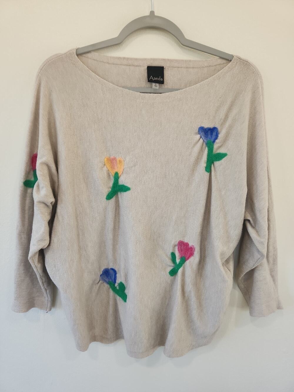 Aaeda Oversized Sweater Size Large Flowers Boho Hippie Relaxed Fit 3D Mohair